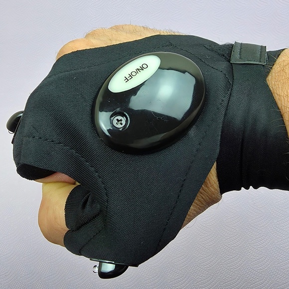 The Unbranded Brand Other - LED Flashlight Gloves Hands Free Light for Fishing Repair Camping Outdoor